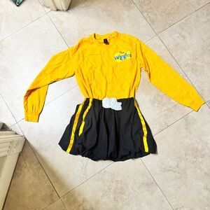 The Wiggles Yellow and Black DIY Costume XS - S